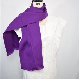 Purple fine quality 100% wool scarf.